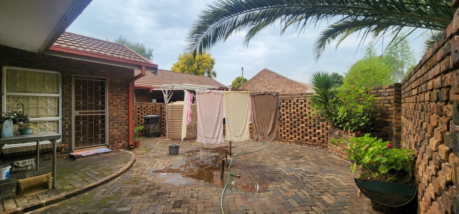 4 Bedroom Property for Sale in Stilfontein Ext 4 North West